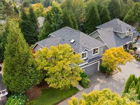 15939 NE 95th Way 12, Redmond WA 98052