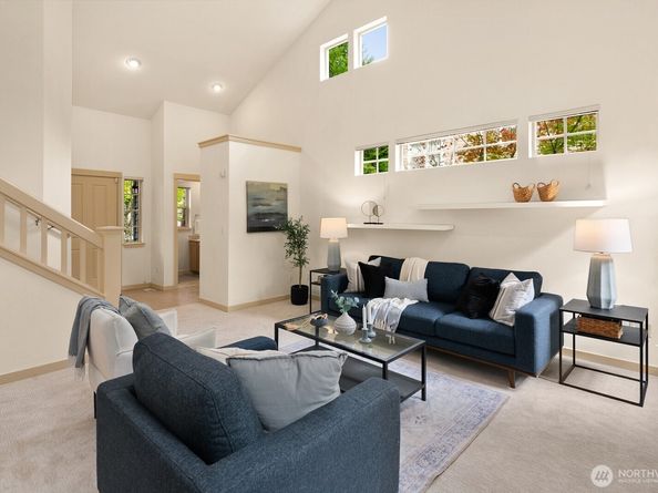15939 NE 95th Way 12, Redmond WA 98052