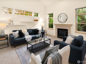 15939 NE 95th Way 12, Redmond WA 98052