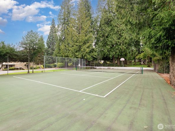 6555 159th Avenue NE, Redmond WA 98052
