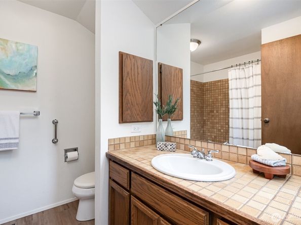 6555 159th Avenue NE, Redmond WA 98052