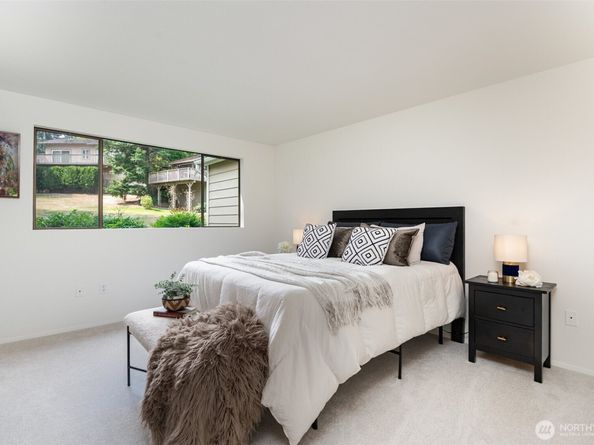 6555 159th Avenue NE, Redmond WA 98052