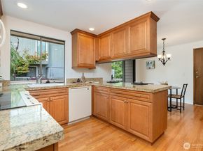 6555 159th Avenue NE, Redmond WA 98052