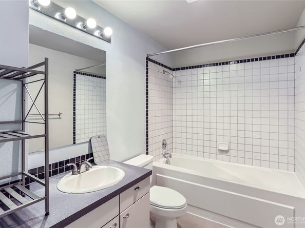 417 E Pine Street 309, Seattle WA 98122