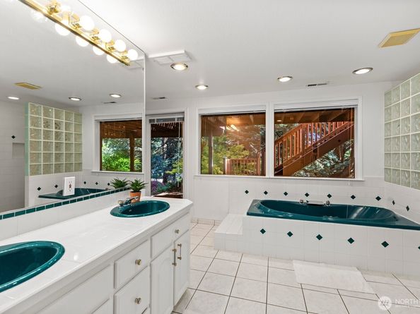 21907 3rd Avenue SE, Bothell WA 98021
