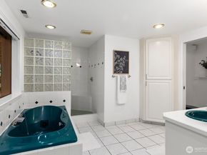 21907 3rd Avenue SE, Bothell WA 98021