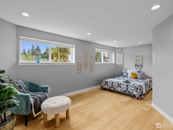 5003 240th Place SW, Mountlake Terrace WA 98043