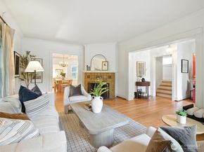 2555 Queen Anne Avenue N, Seattle WA 98109