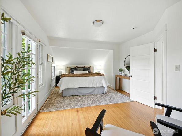 2555 Queen Anne Avenue N, Seattle WA 98109