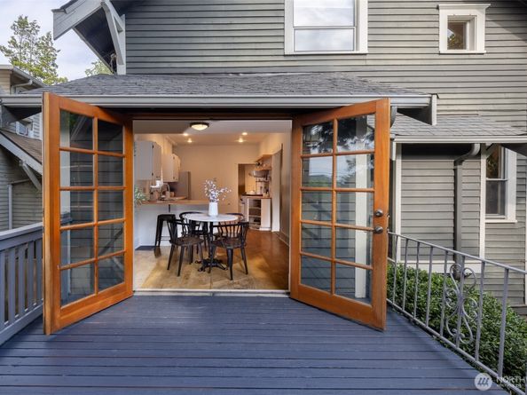 2555 Queen Anne Avenue N, Seattle WA 98109