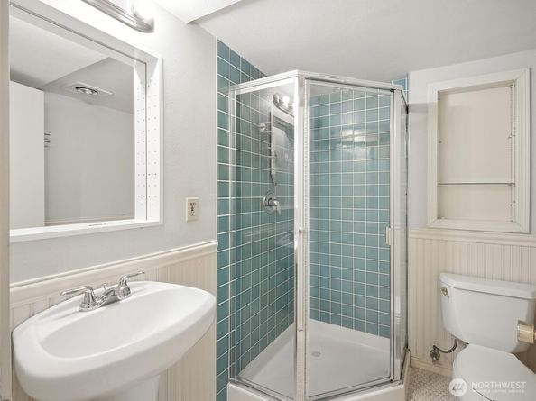 2555 Queen Anne Avenue N, Seattle WA 98109