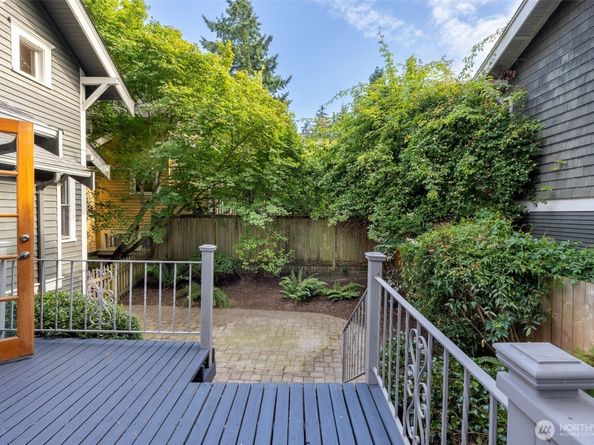 2555 Queen Anne Avenue N, Seattle WA 98109