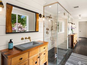 12653 Avondale Road NE, Redmond WA 98052