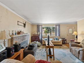 105 NE 180th Street, Shoreline WA 98155