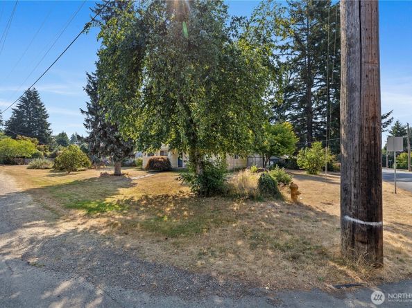105 NE 180th Street, Shoreline WA 98155
