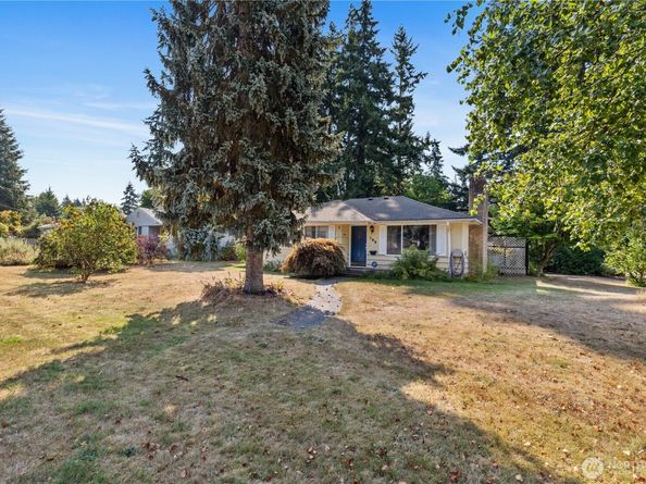 105 NE 180th Street, Shoreline WA 98155