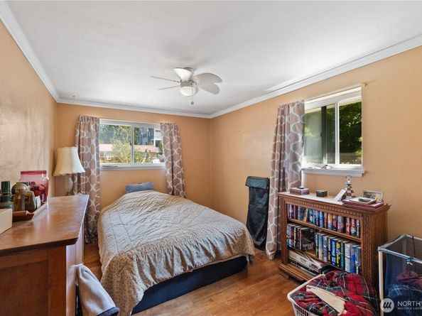 105 NE 180th Street, Shoreline WA 98155
