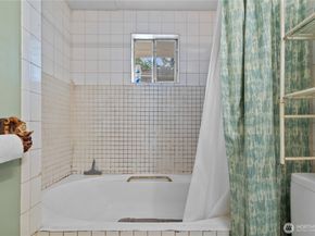 105 NE 180th Street, Shoreline WA 98155