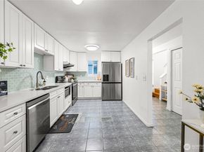 10001 NE 12th ST 110, Bellevue WA 98004