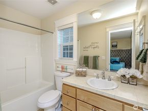 1829 SE 8th Place, Renton WA 98057