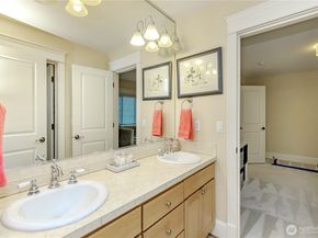 1829 SE 8th Place, Renton WA 98057