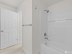 10014 NE 127th Place A103, Kirkland WA 98034