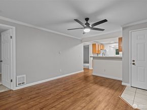 10014 NE 127th Place A103, Kirkland WA 98034