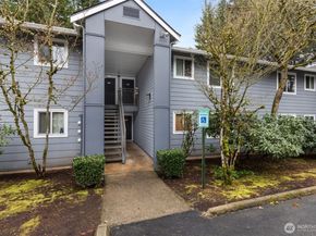 10014 NE 127th Place A103, Kirkland WA 98034
