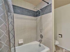 4545 Sand Point Way NE 207, Seattle WA 98105