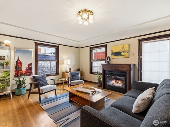 1120 17th Avenue 104, Seattle WA 98122