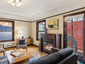 1120 17th Avenue 104, Seattle WA 98122