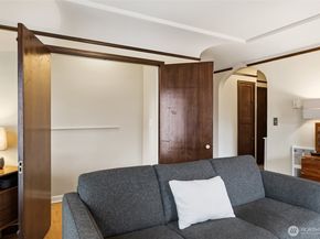 1120 17th Avenue 104, Seattle WA 98122