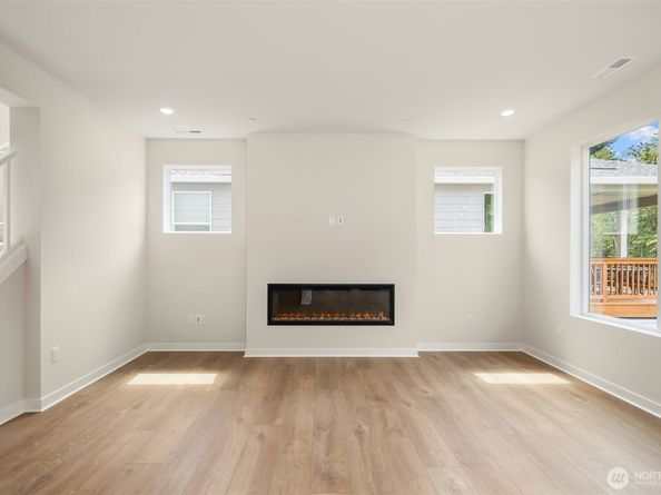 23827 Marinwood Circle NE 03512, Kingston WA 98346