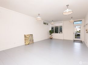 381 Wallace Way NE 109, Bainbridge Island WA 98110