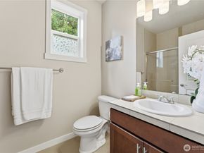 16005 74th Avenue NE, Kenmore WA 98028
