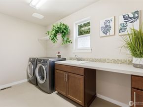 16005 74th Avenue NE, Kenmore WA 98028