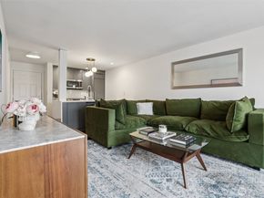 520 2nd Avenue W 409, Seattle WA 98119