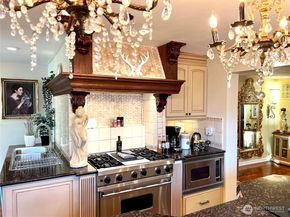 4030 Beach Drive SW, Seattle WA 98116