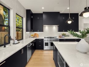 15014 SE 22nd Street, Bellevue WA 98007