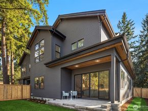 15014 SE 22nd Street, Bellevue WA 98007