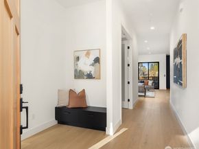 15014 SE 22nd Street, Bellevue WA 98007