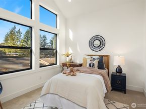 15014 SE 22nd Street, Bellevue WA 98007