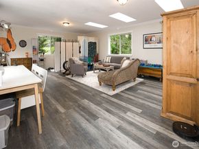 12117 Clearview Drive, Edmonds WA 98026