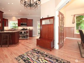 12117 Clearview Drive, Edmonds WA 98026