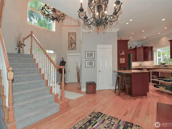 12117 Clearview Drive, Edmonds WA 98026