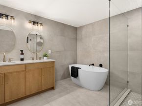 3702 W Fulton Street, Seattle WA 98199