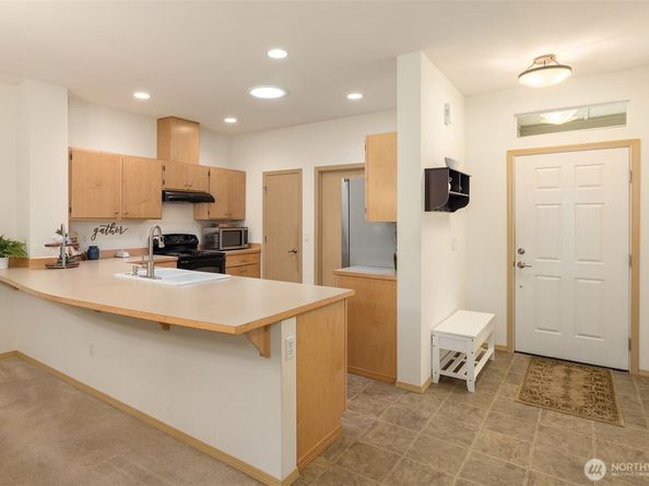 24232 NE 130th Place, Redmond WA 98053