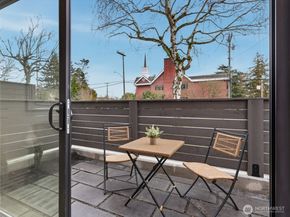 2806 W Dravus Street, Seattle WA 98199