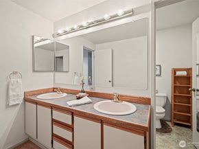 1224 6th Avenue S C101, Edmonds WA 98020