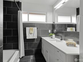 2539 30th Avenue S, Seattle WA 98144